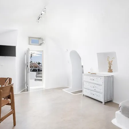 On The Rocks - Small Luxury Of The World (adults Only) מלון 4*
